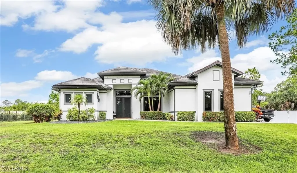 291 10th Street SE Naples FL 34117