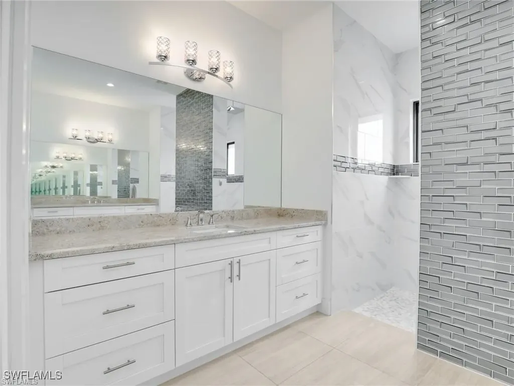 291 10th Street SE Naples FL 34117