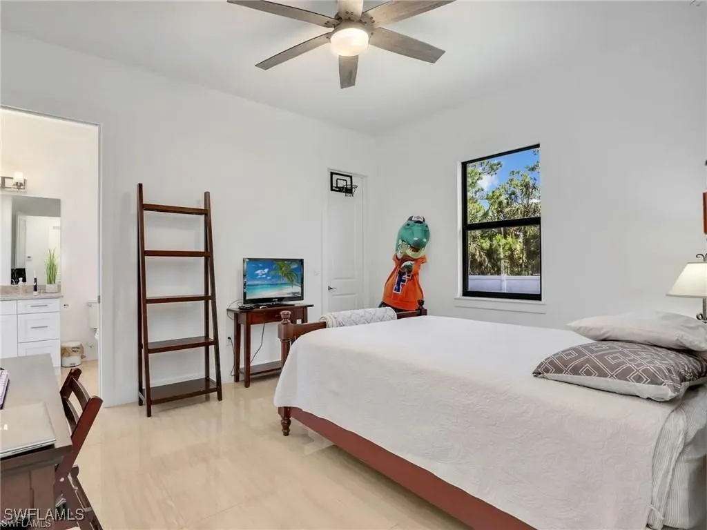 291 10th Street SE Naples FL 34117