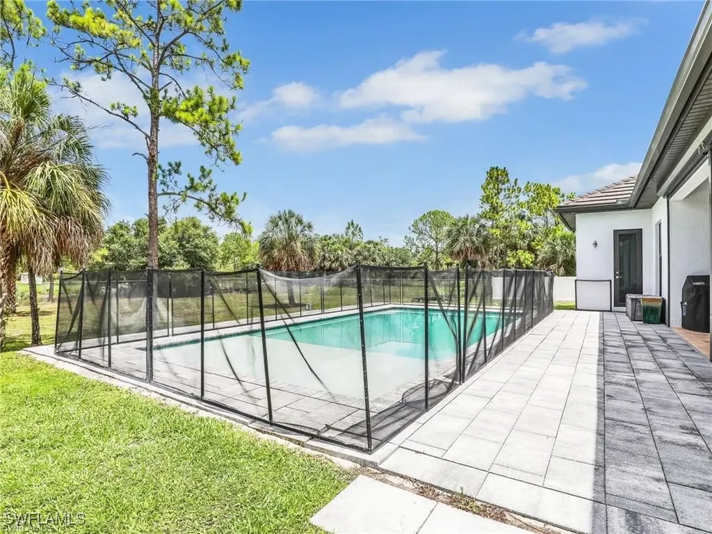 291 10th Street SE Naples FL 34117