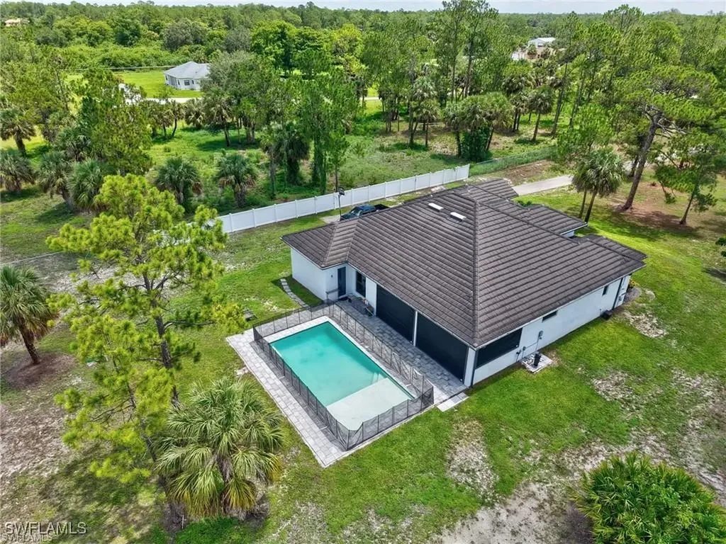291 10th Street SE Naples FL 34117