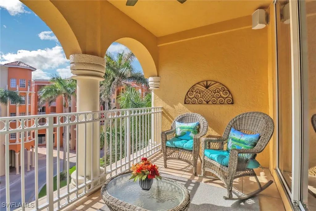 410 Bayfront Place Naples FL 34102