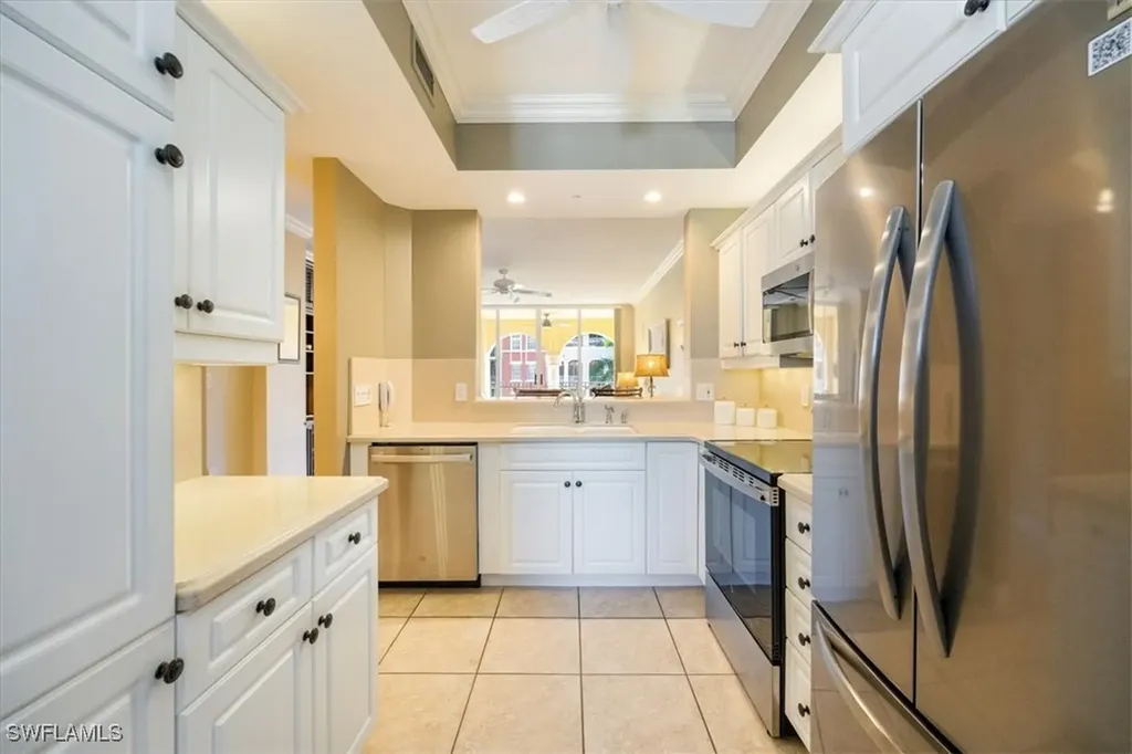 410 Bayfront Place Naples FL 34102