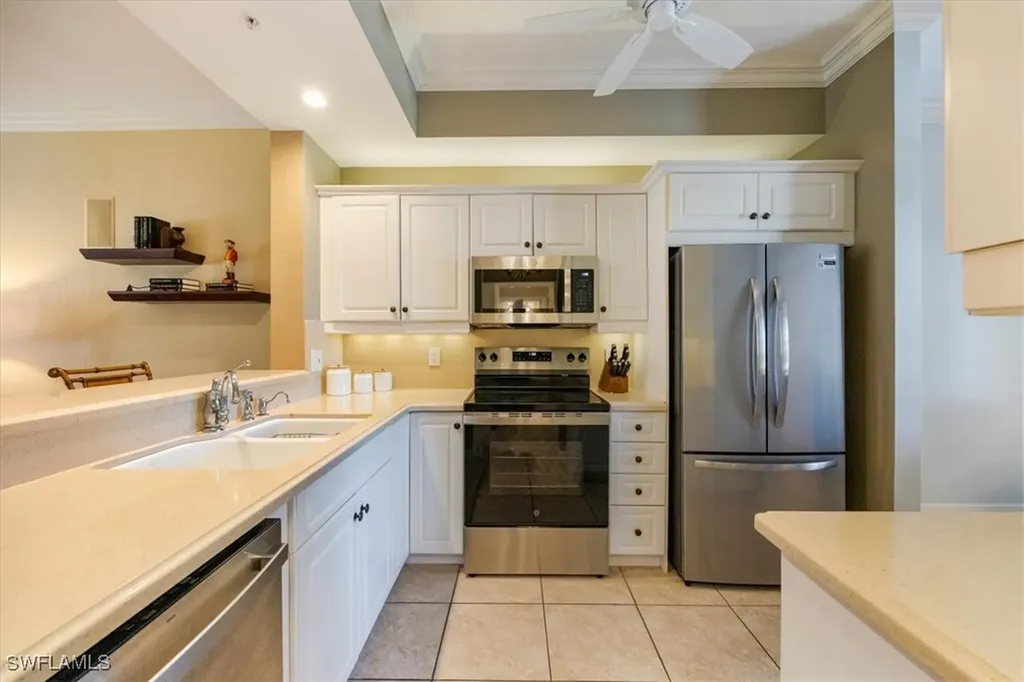 410 Bayfront Place Naples FL 34102