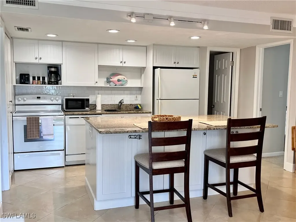 216 Palm Drive Naples FL 34112