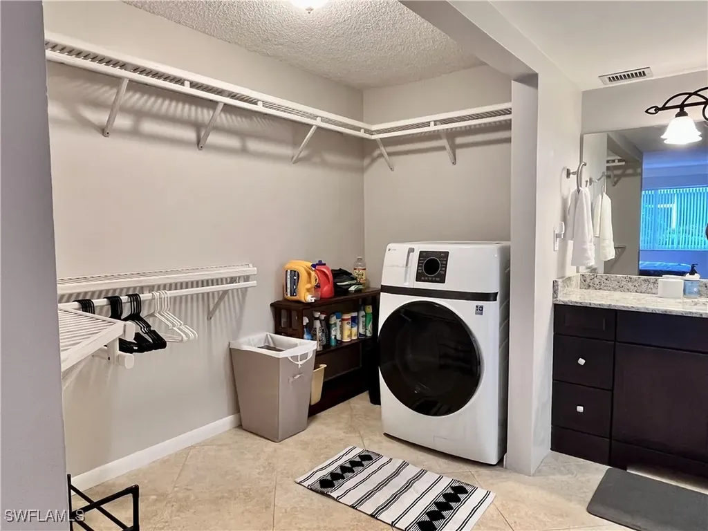 216 Palm Drive Naples FL 34112