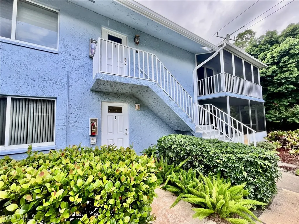 216 Palm Drive Naples FL 34112