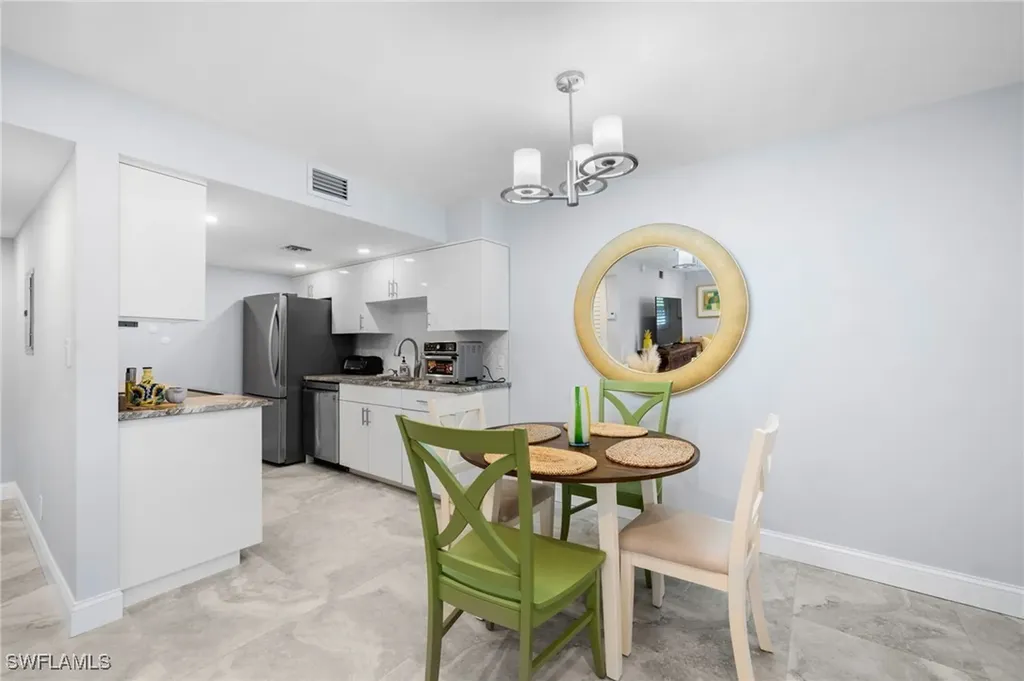 1605 Chesapeake Avenue Naples FL 34102