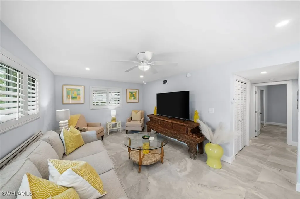 1605 Chesapeake Avenue Naples FL 34102
