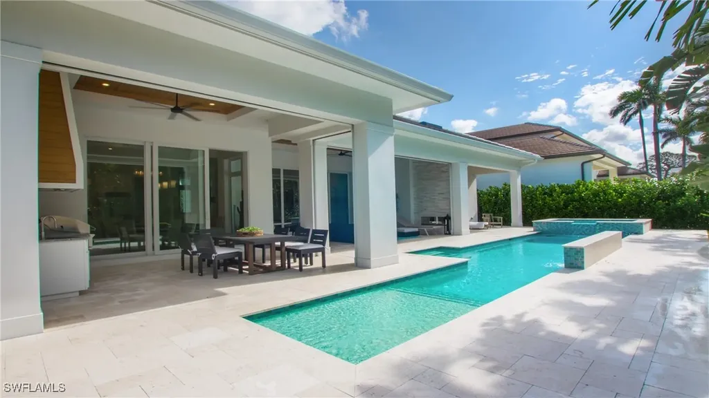 700 Wedge Drive Naples FL 34103