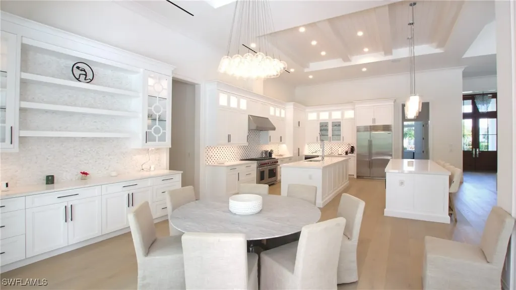 700 Wedge Drive Naples FL 34103