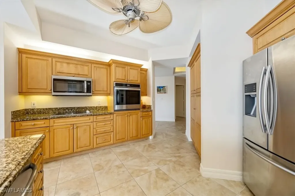 451 Bayfront Place Naples FL 34102