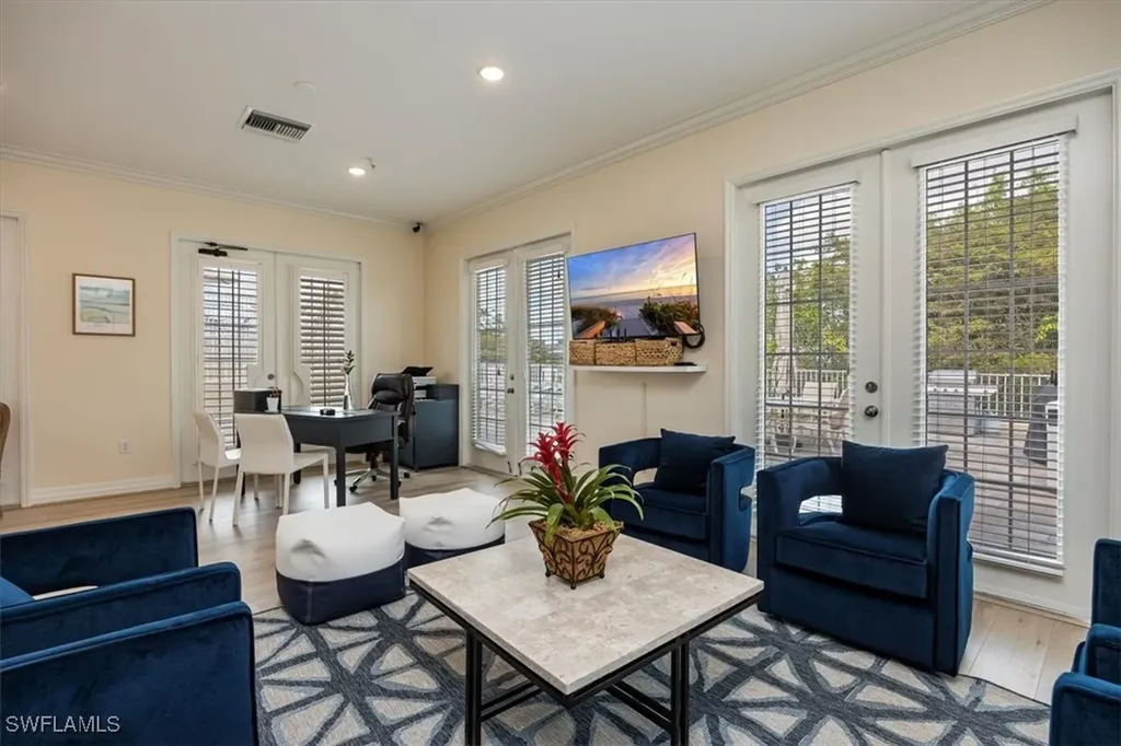 451 Bayfront Place Naples FL 34102