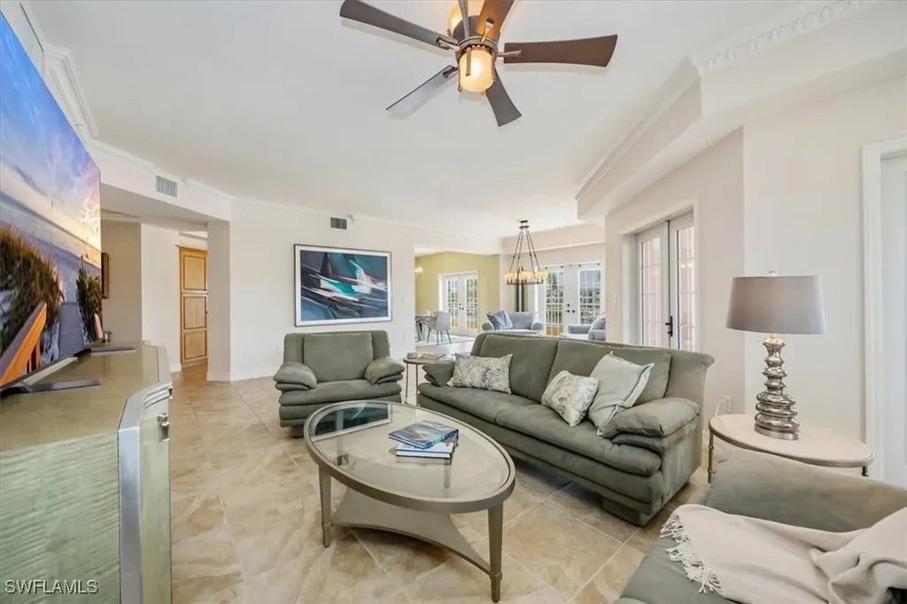 451 Bayfront Place Naples FL 34102