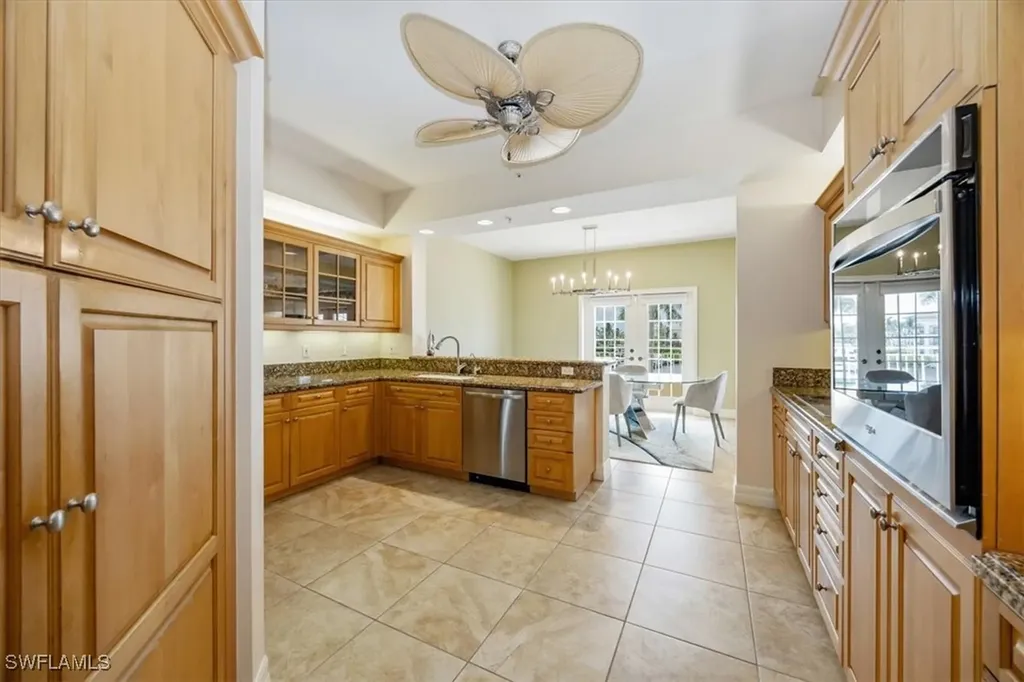 451 Bayfront Place Naples FL 34102