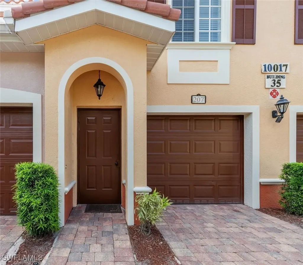 10017 Villagio Gardens Lane Estero FL 33928