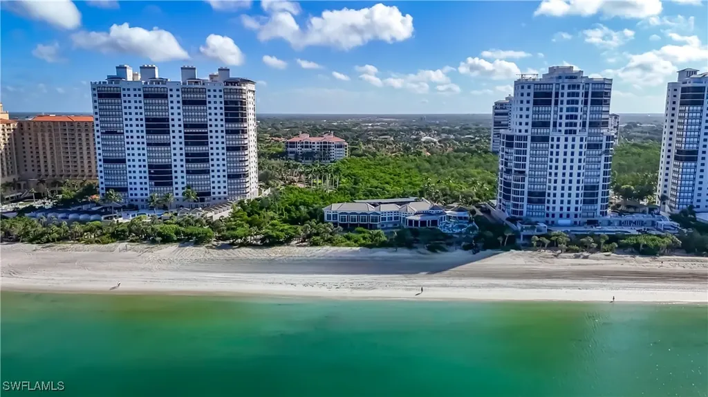 8169 Via Vecchia Naples FL 34108