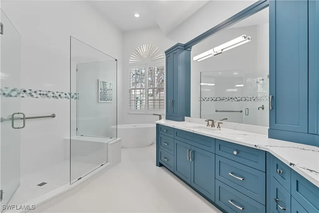 8169 Via Vecchia Naples FL 34108