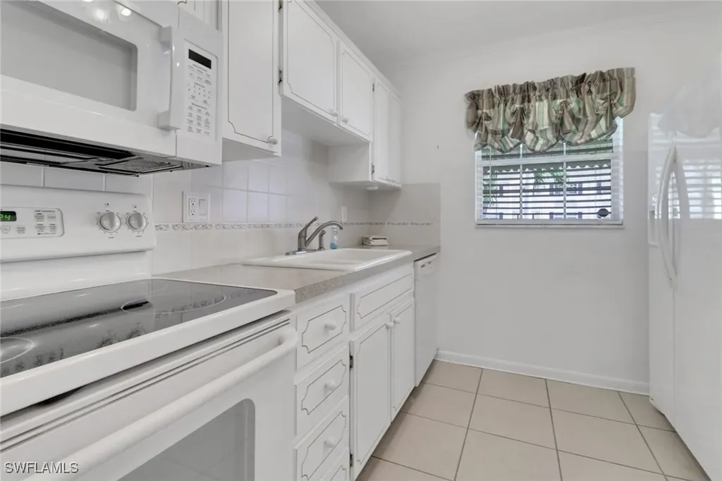 7032 Cedarhurst Drive Fort Myers FL 33919
