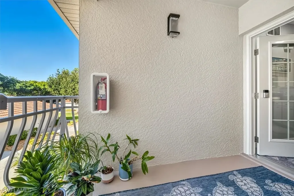 3029 Driftwood Way Naples FL 34109
