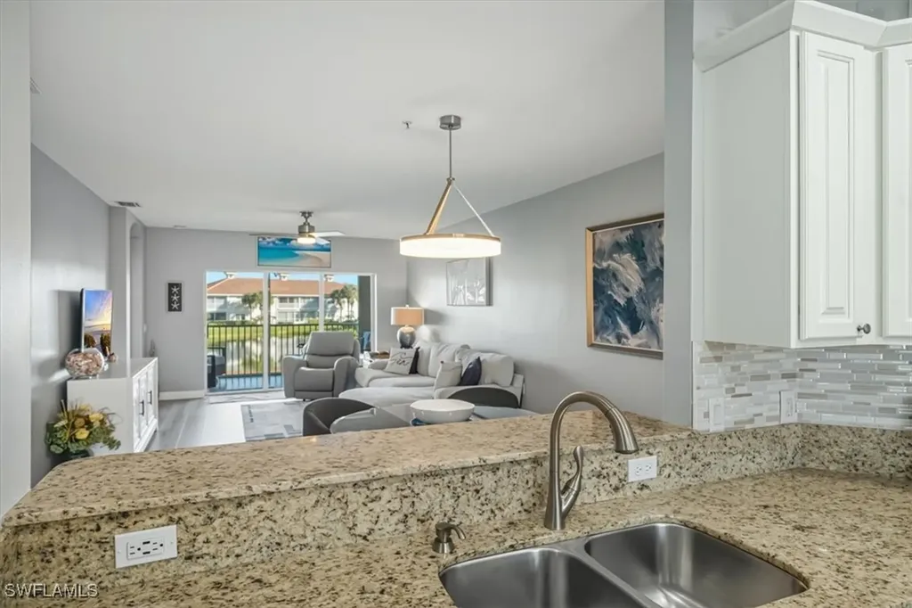 3029 Driftwood Way Naples FL 34109