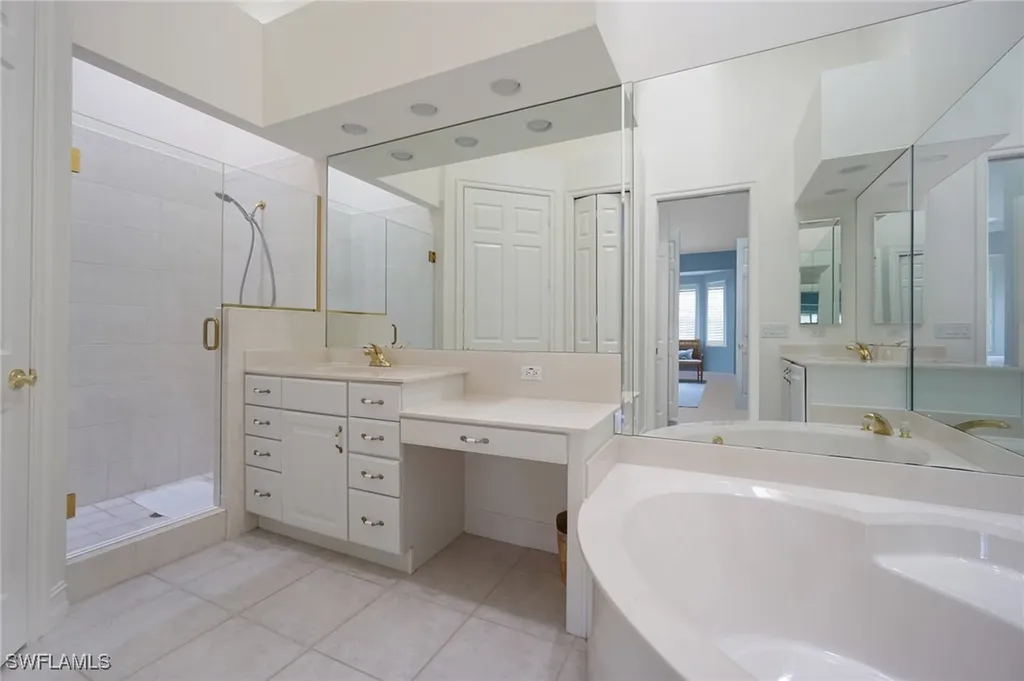 4740 Stratford Court Naples FL 34105