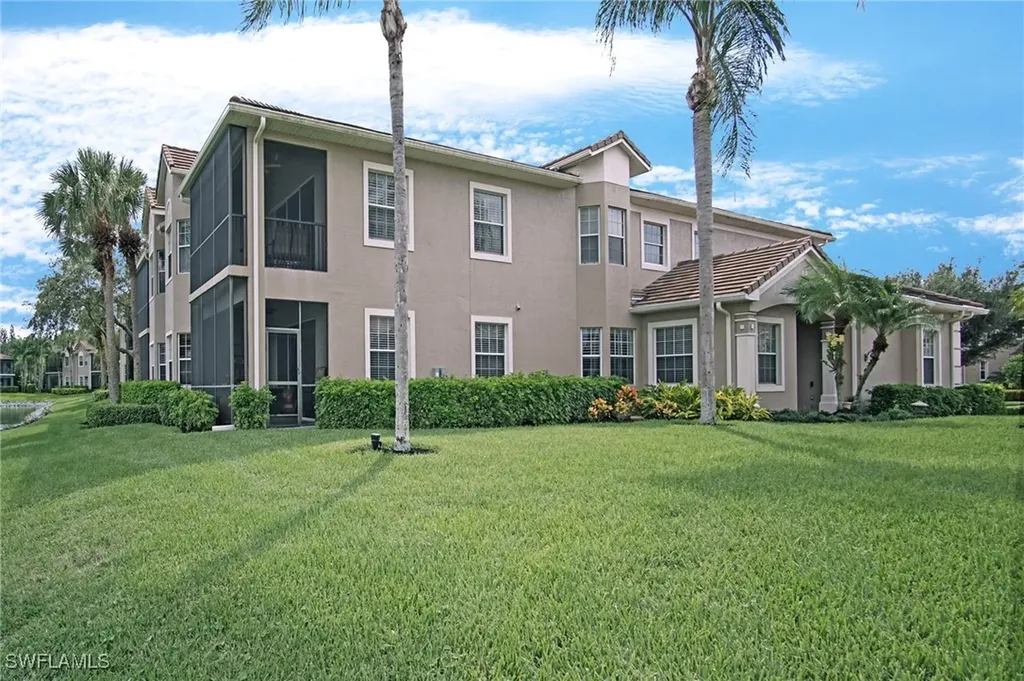 4740 Stratford Court Naples FL 34105