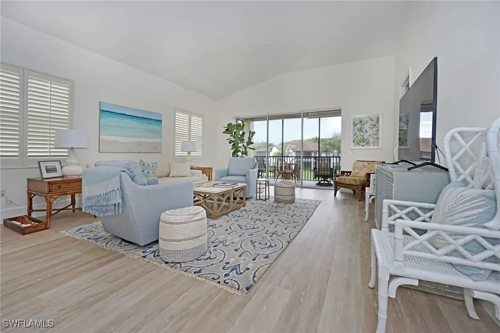 4740 Stratford Court Naples FL 34105