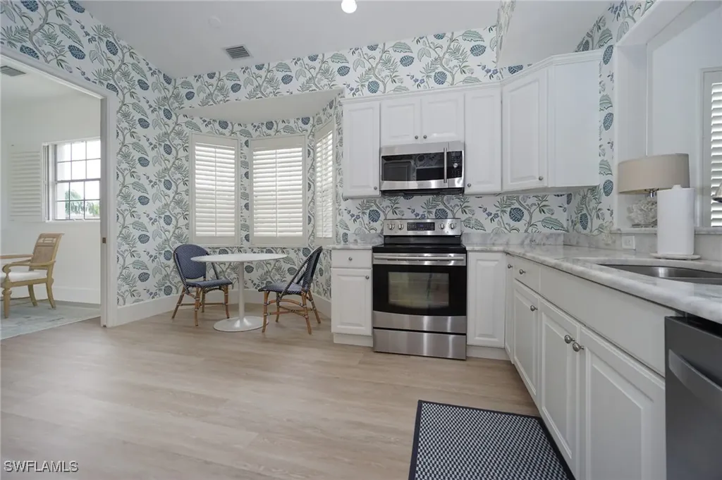 4740 Stratford Court Naples FL 34105