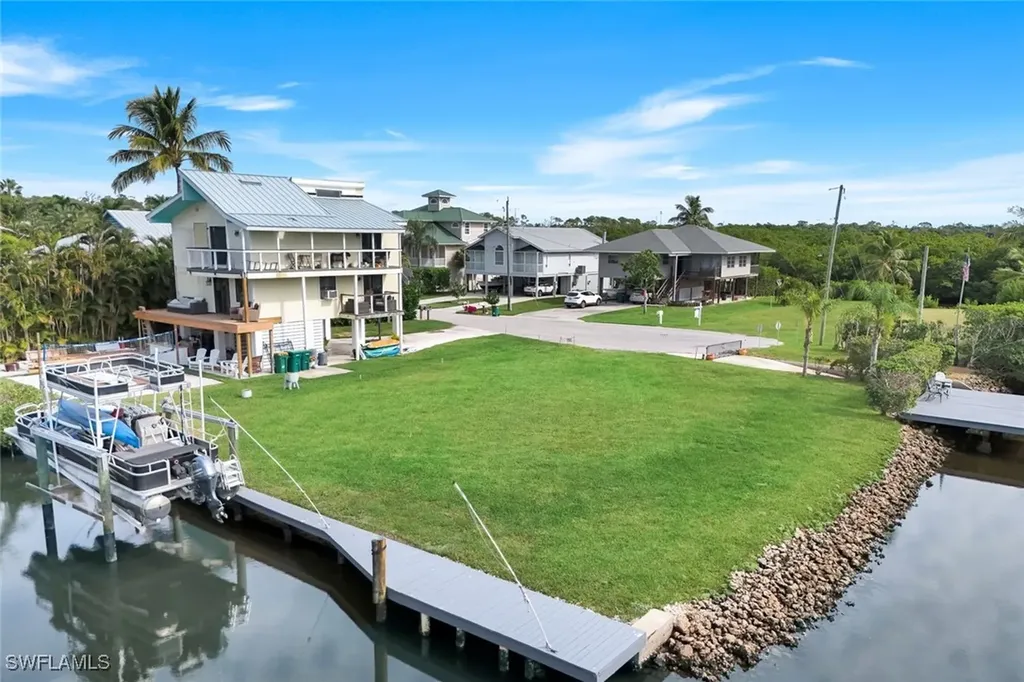 1277 Grand Canal Drive Naples FL 34110