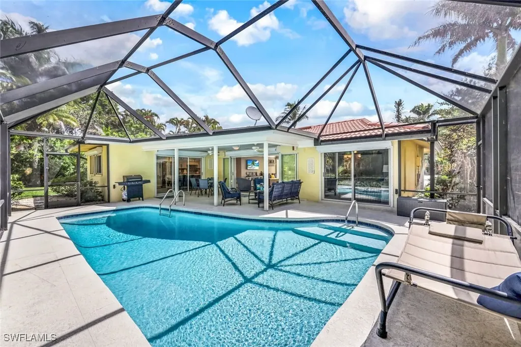 723 Willowhead Drive Naples FL 34103