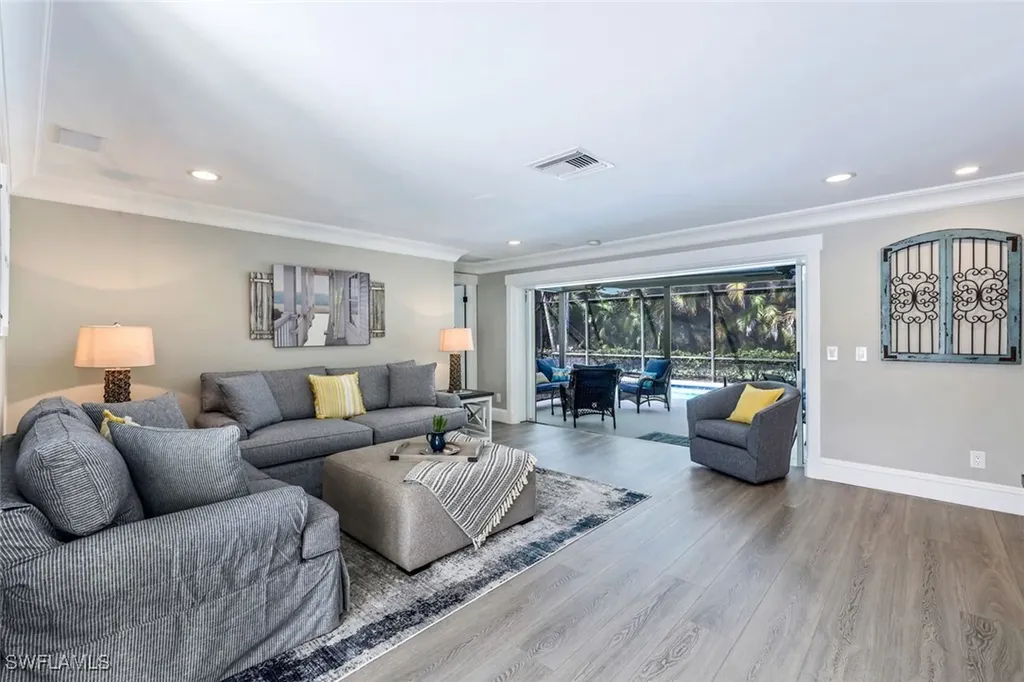 723 Willowhead Drive Naples FL 34103