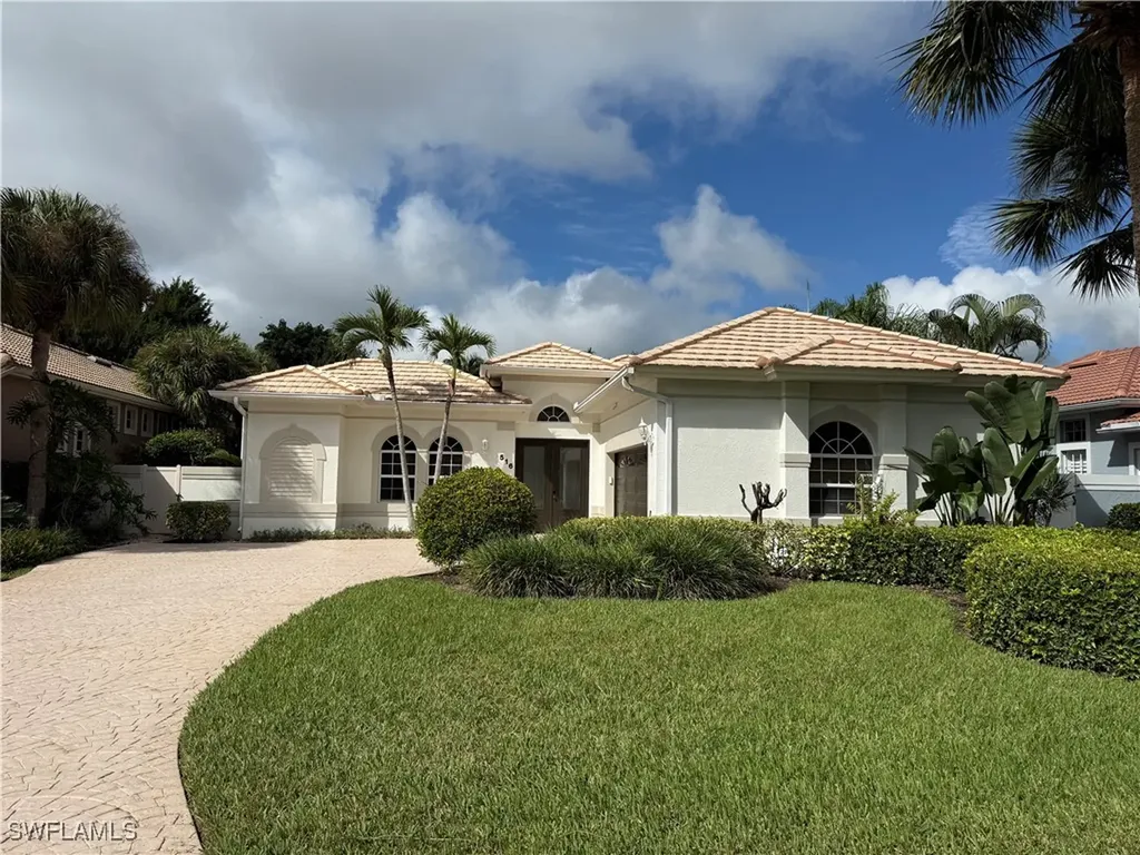 516 Eagle Creek Drive Naples FL 34113