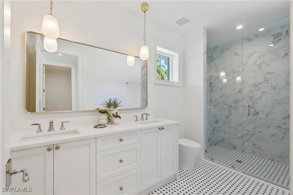 285 Central Avenue Naples FL 34102