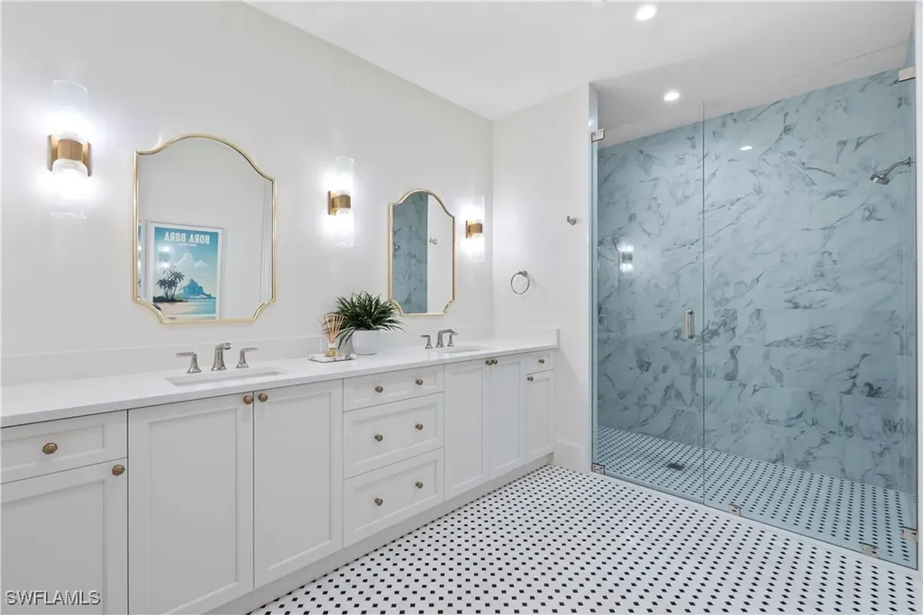 285 Central Avenue Naples FL 34102