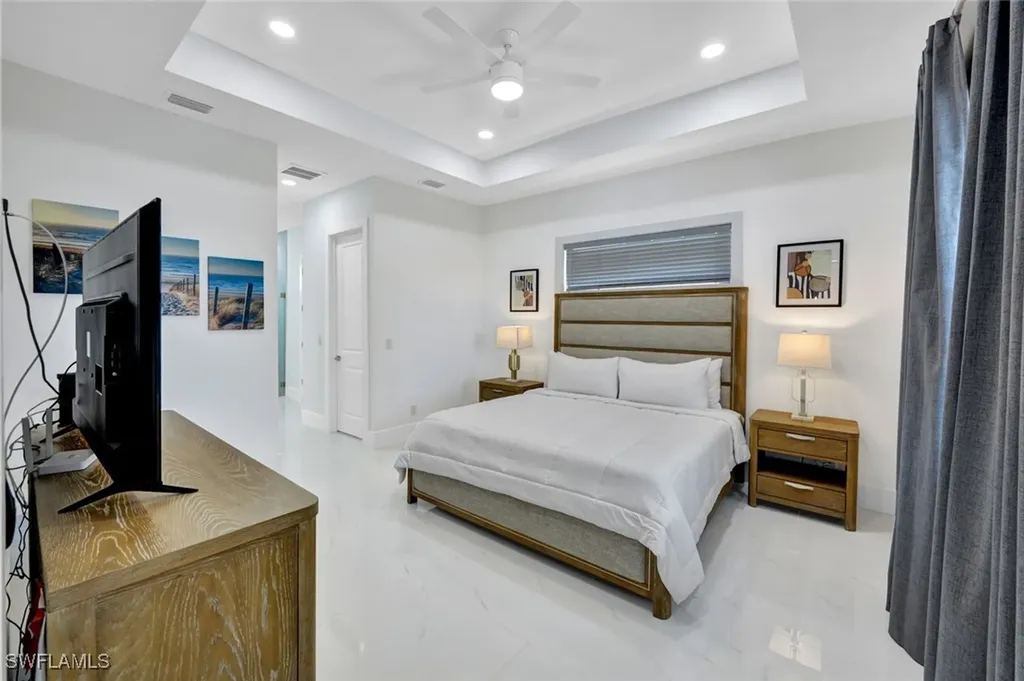 636 NE 8th Terrace Cape Coral FL 33909