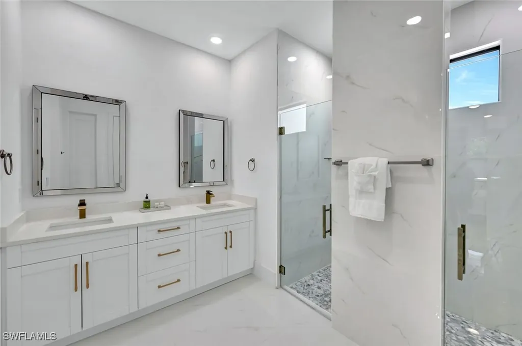 636 NE 8th Terrace Cape Coral FL 33909