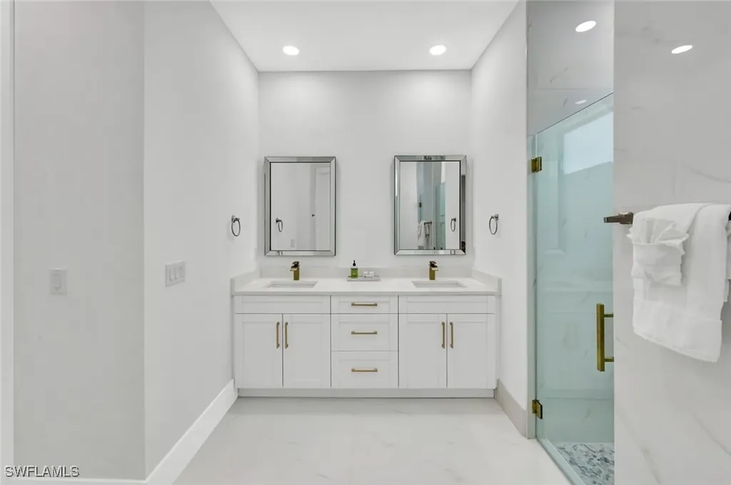 636 NE 8th Terrace Cape Coral FL 33909