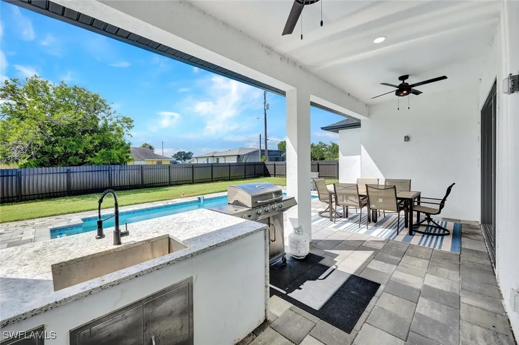 636 NE 8th Terrace Cape Coral FL 33909