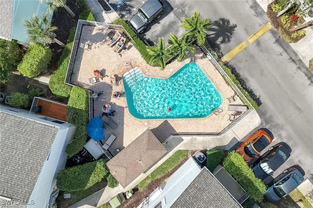 3250 Cypress Glen Way Naples FL 34109
