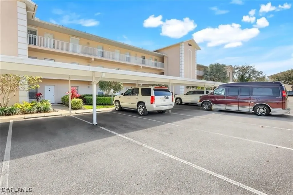 3250 Cypress Glen Way Naples FL 34109