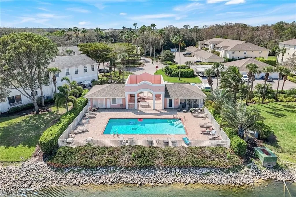 3250 Cypress Glen Way Naples FL 34109