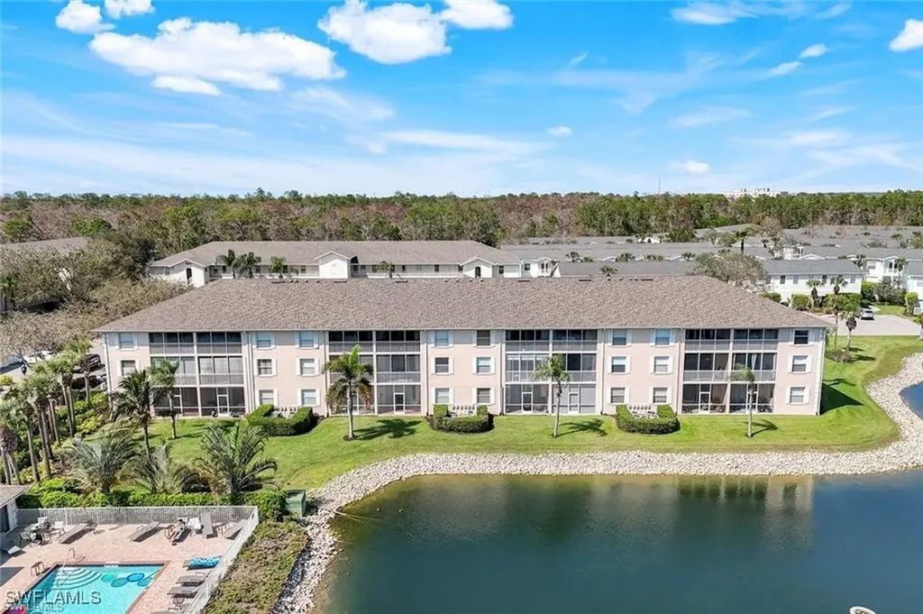 3250 Cypress Glen Way Naples FL 34109