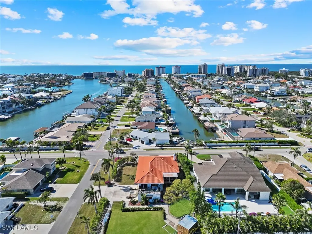 10602 Vanderbilt Drive Naples FL 34108