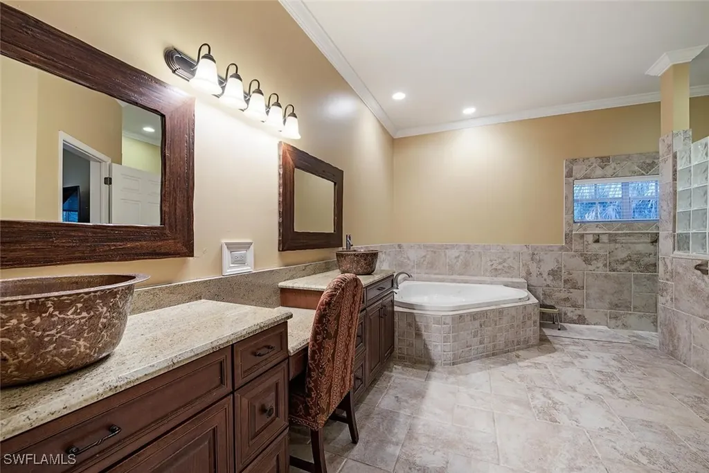 5070 Palmetto Woods Drive Naples FL 34119
