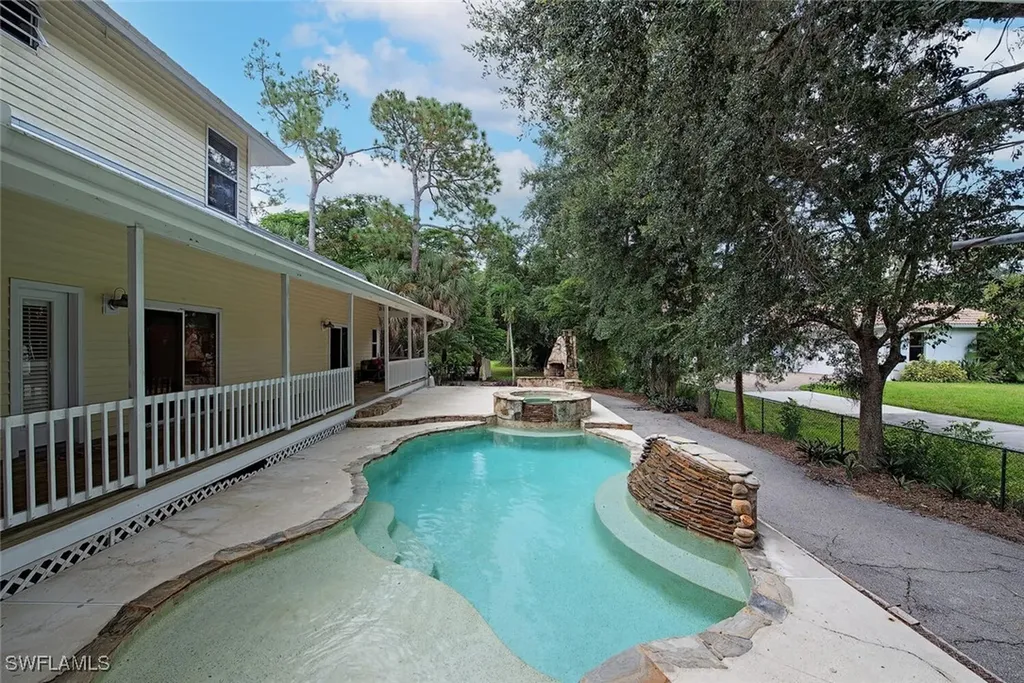 5070 Palmetto Woods Drive Naples FL 34119