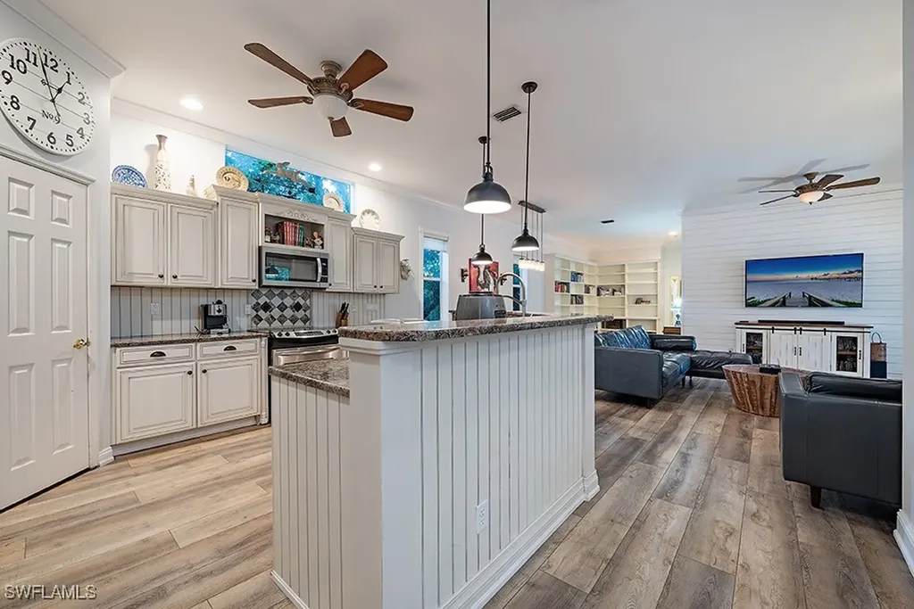 5070 Palmetto Woods Drive Naples FL 34119