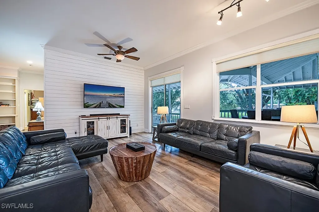 5070 Palmetto Woods Drive Naples FL 34119