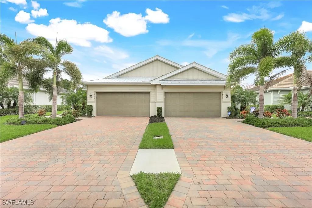 Naples FL, 14551 Edgewater Circle