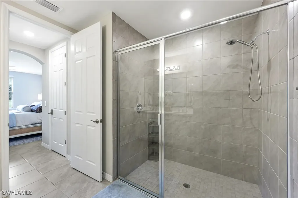 14551 Edgewater Circle Naples FL 34114
